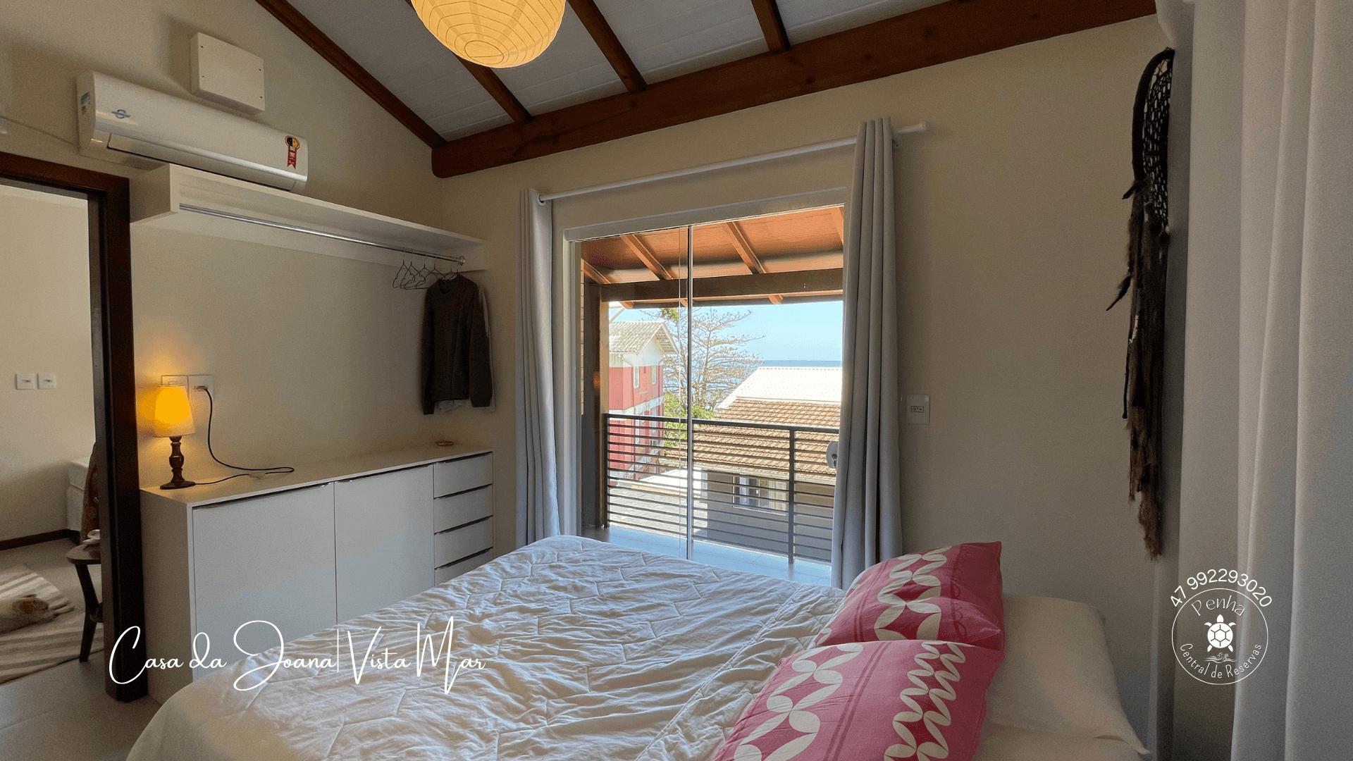 image-housing-carousel