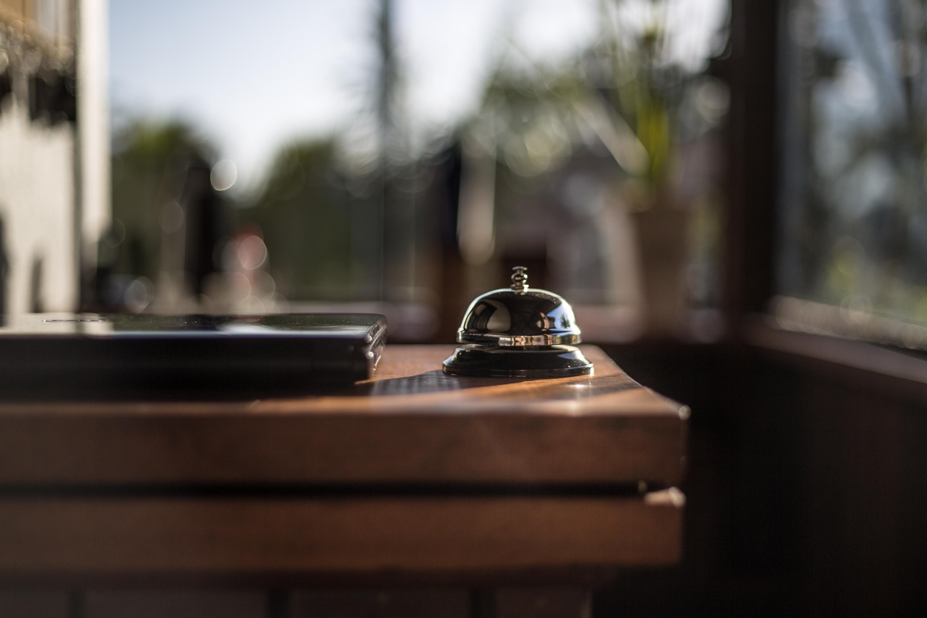 image-housing-carousel