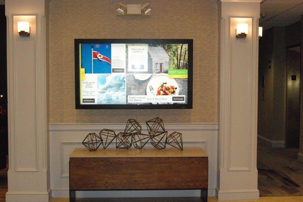 image-housing-carousel
