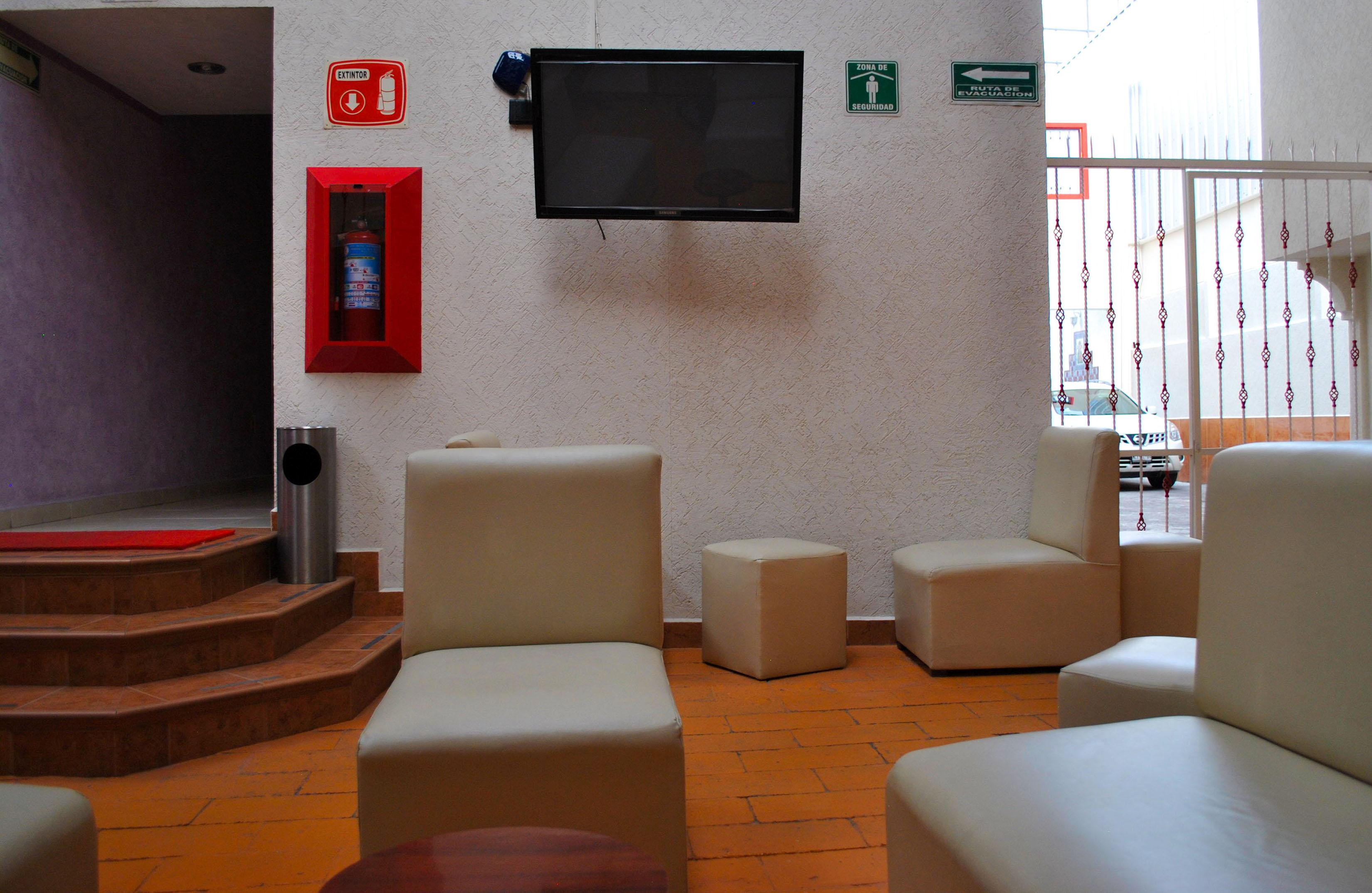 image-housing-carousel