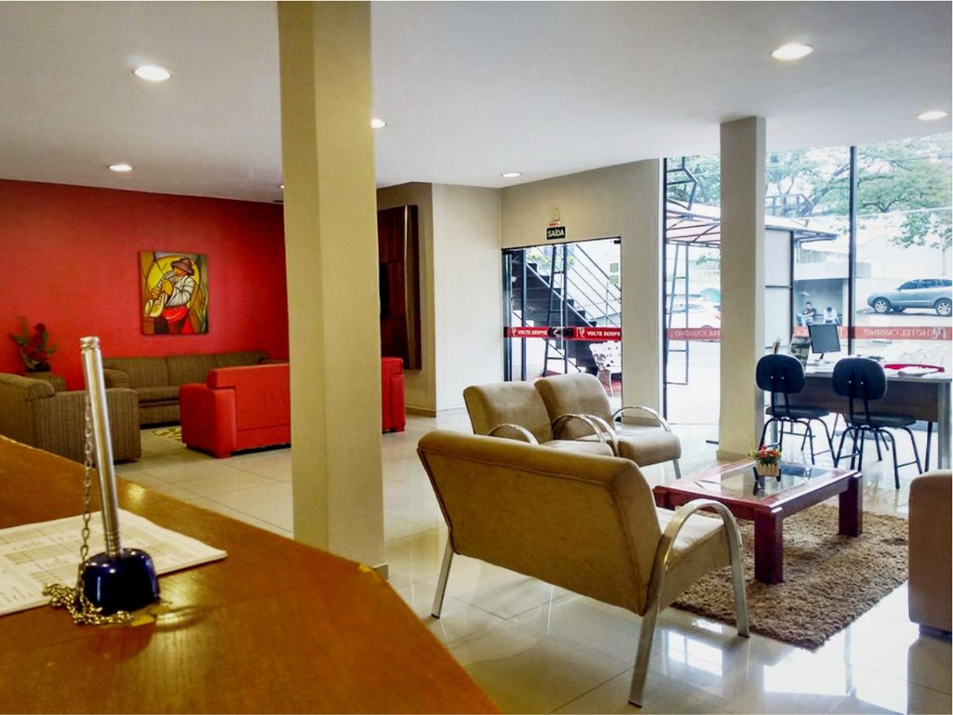 image-housing-carousel
