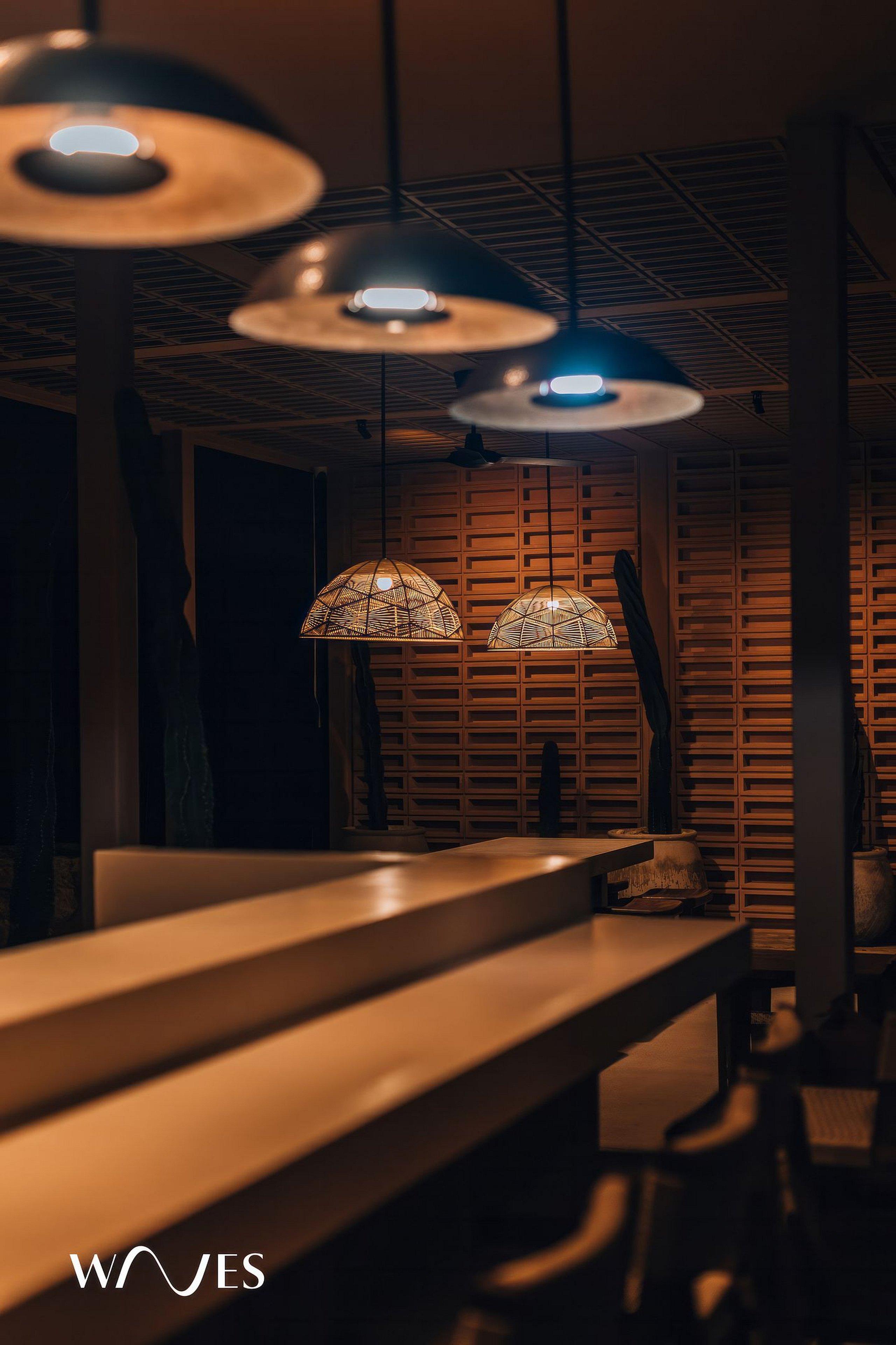image-housing-carousel