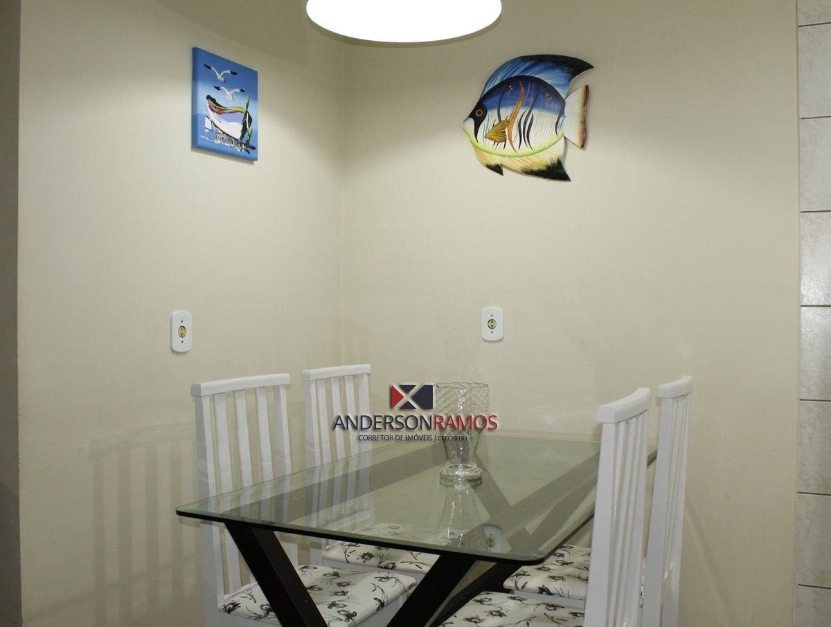 image-housing-carousel