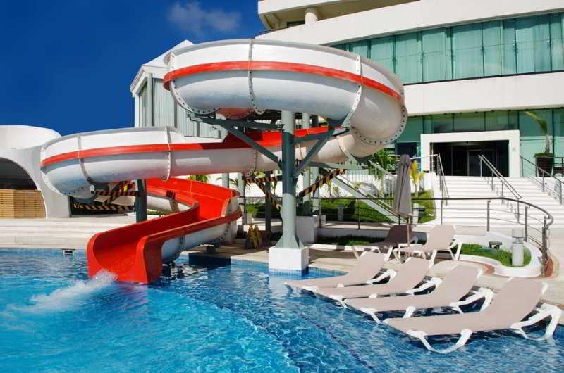 image-housing-carousel