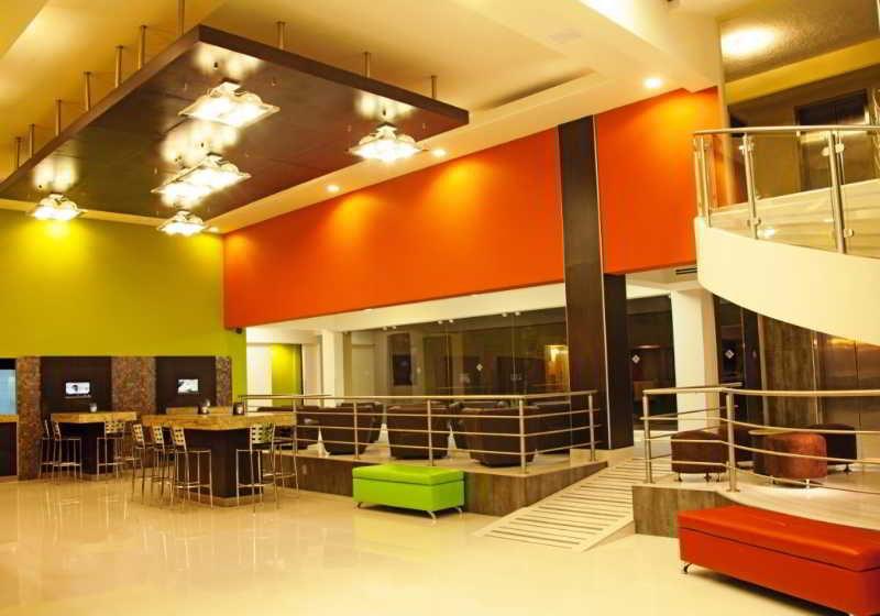 image-housing-carousel