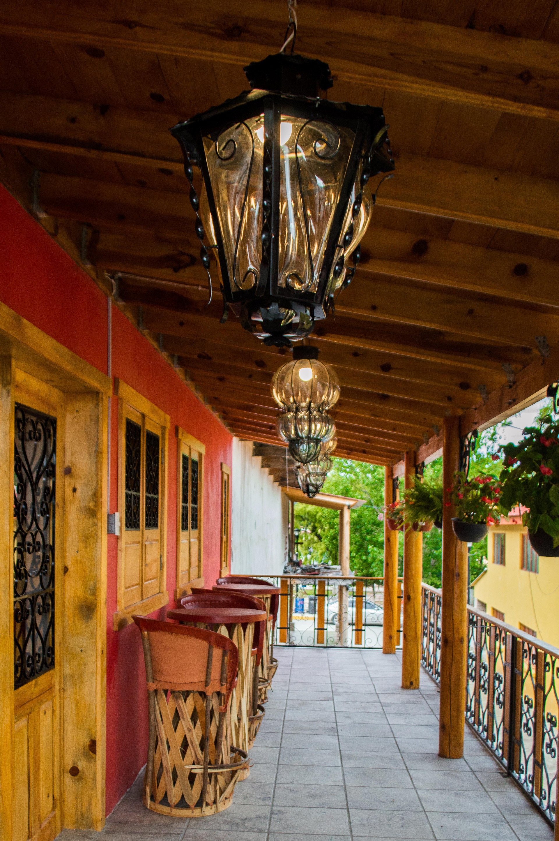 image-housing-carousel