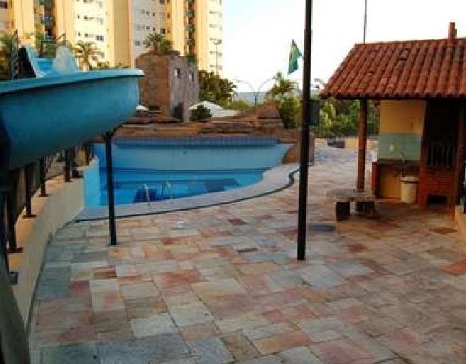 image-housing-carousel