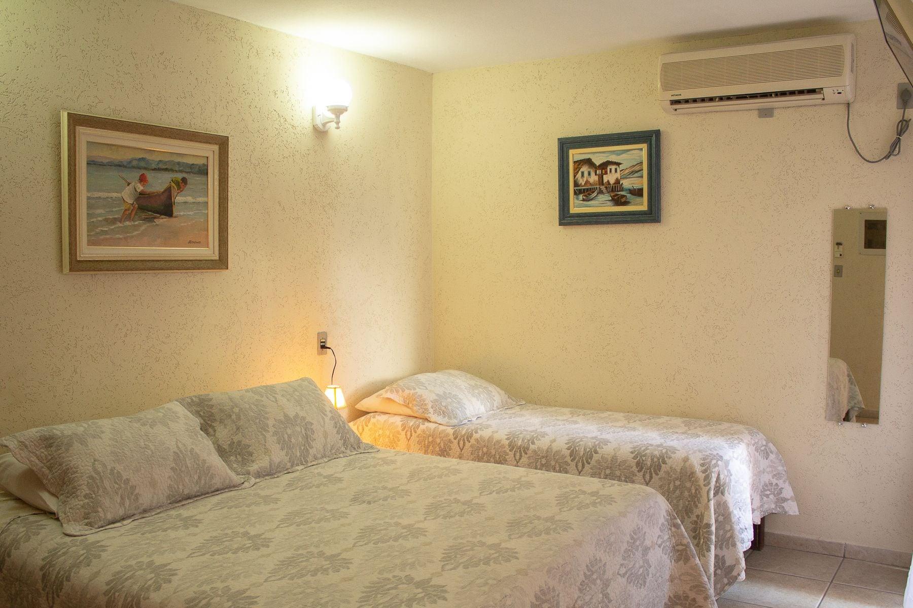 image-housing-carousel