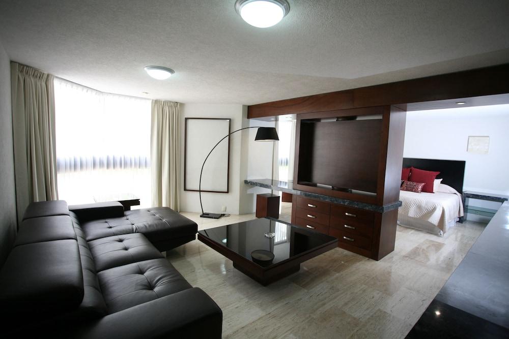 image-housing-carousel