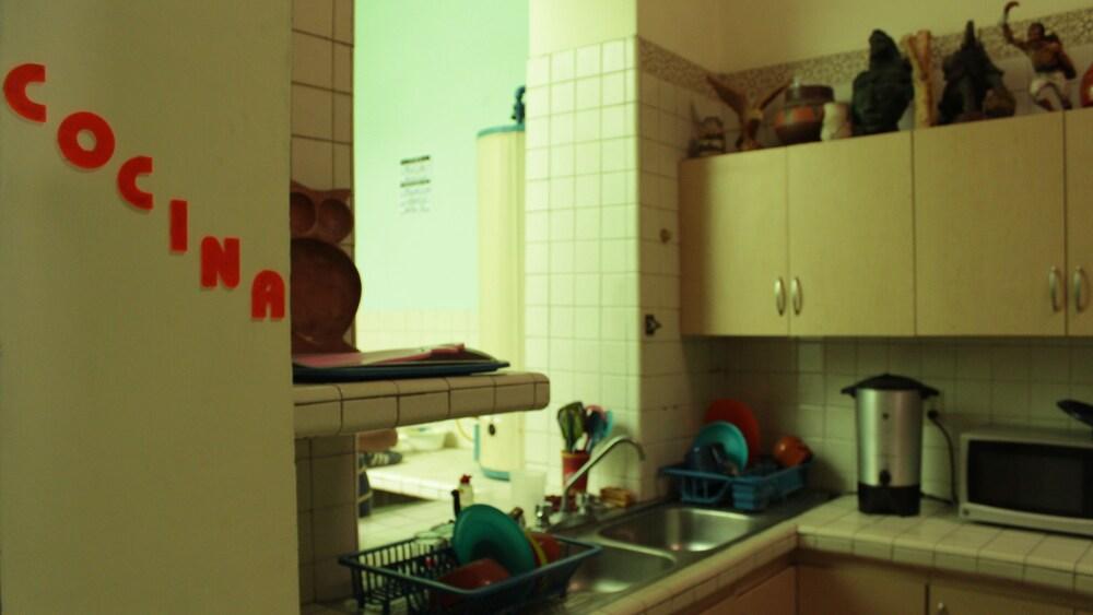 image-housing-carousel
