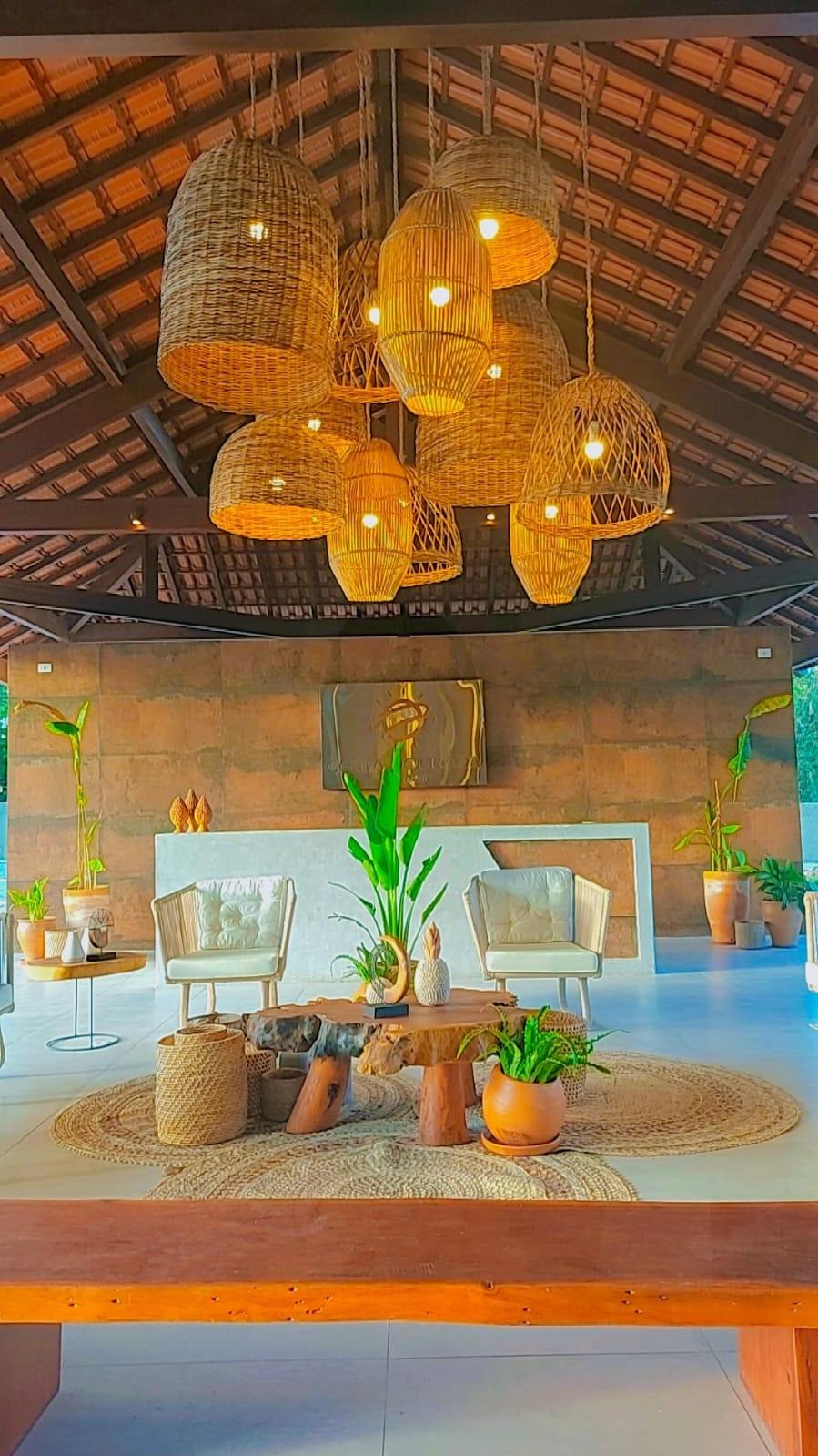 image-housing-carousel