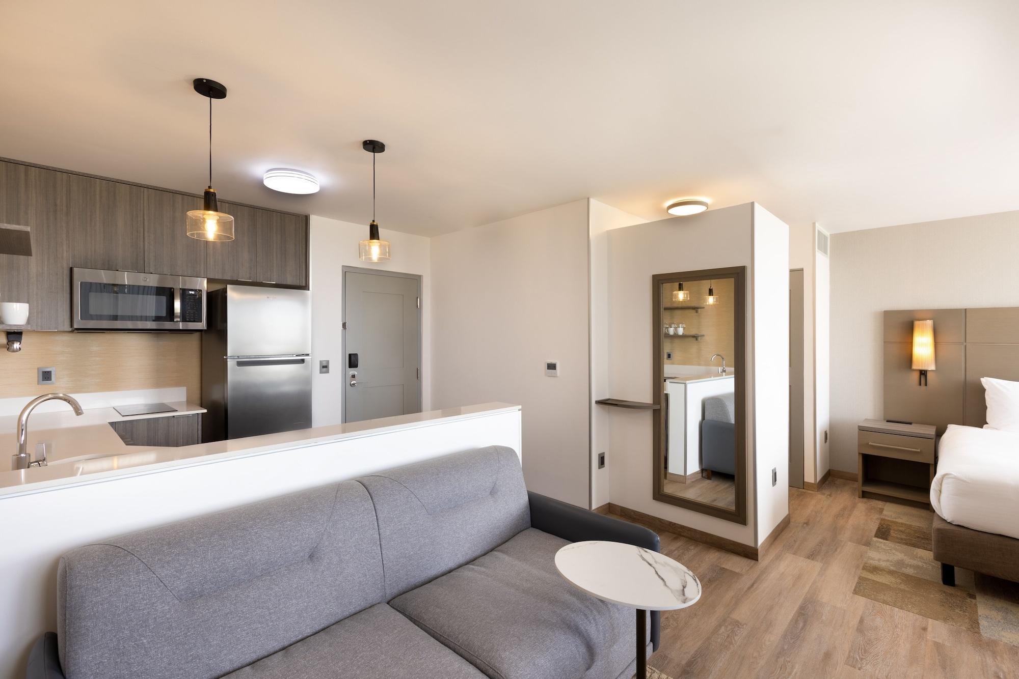 Estudio, 1 cama King size, balcón