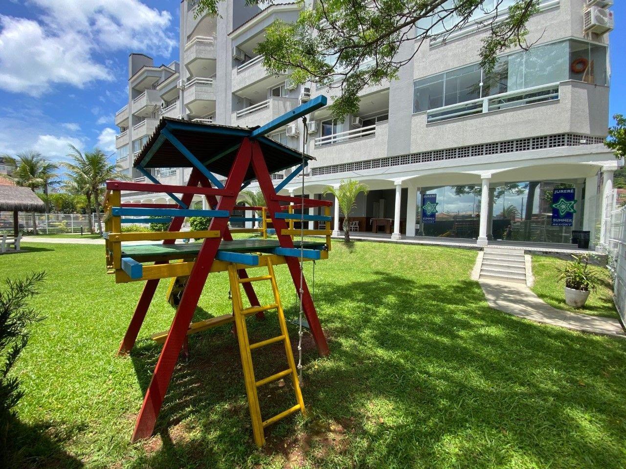 image-housing-carousel