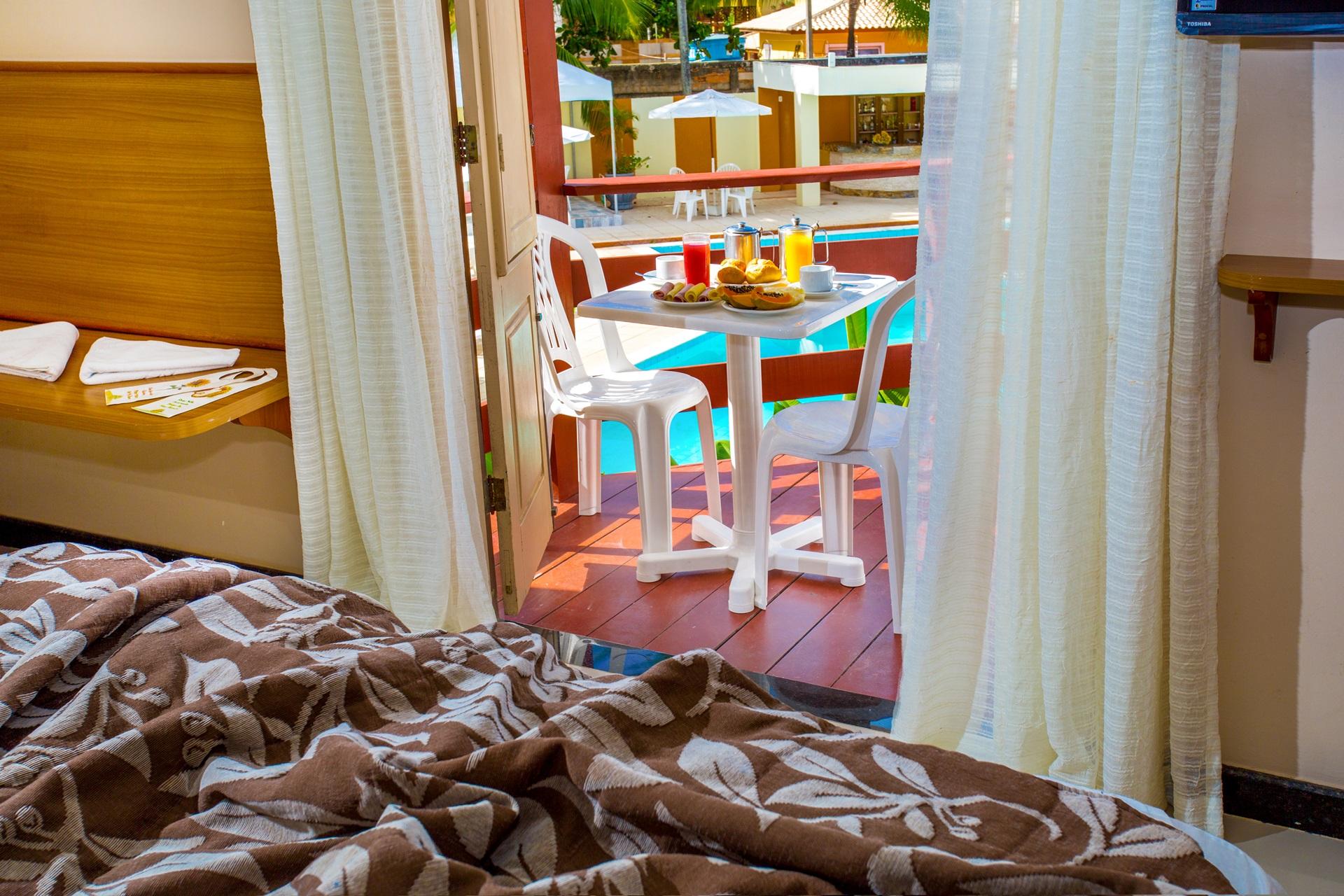 image-housing-carousel