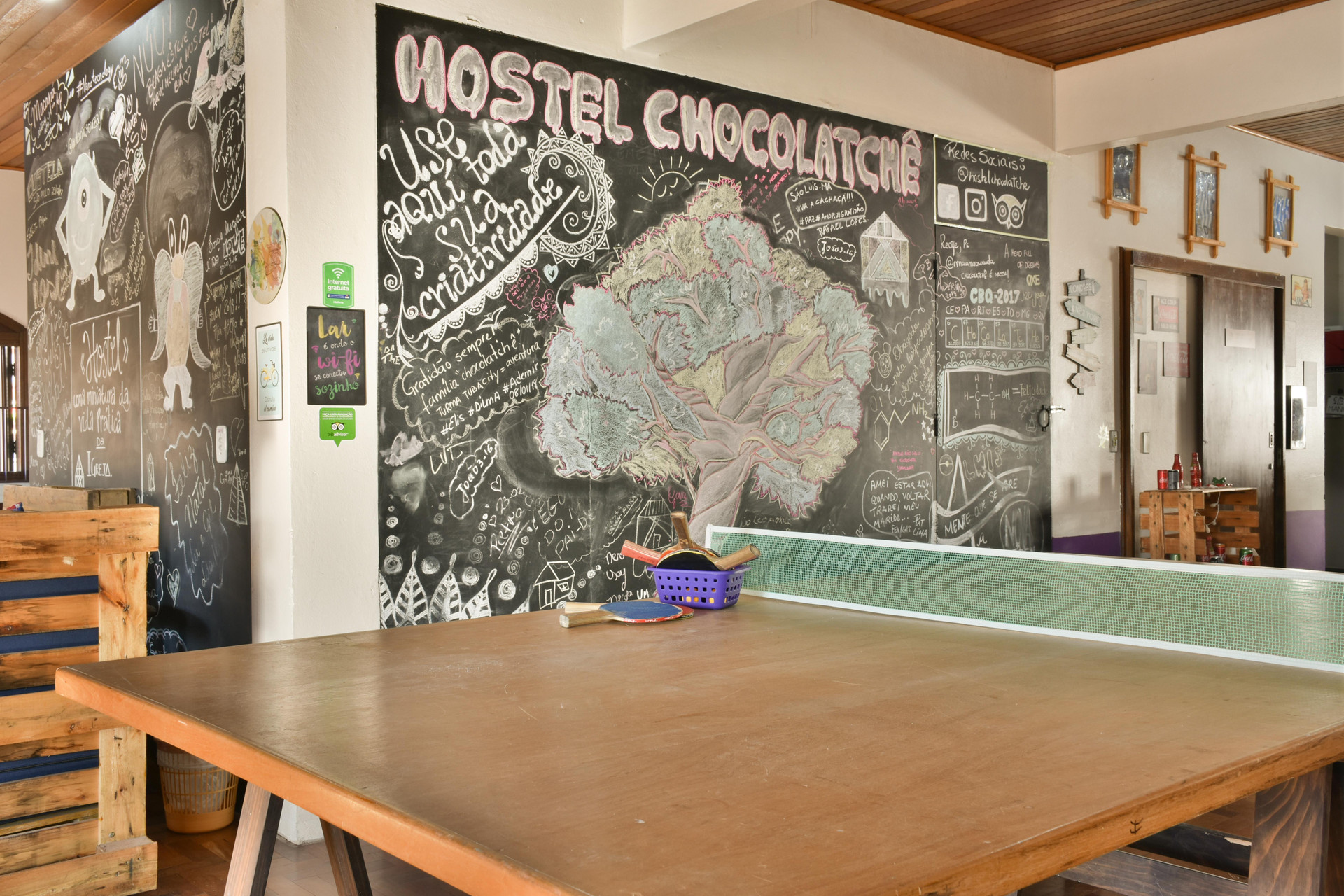 image-housing-carousel