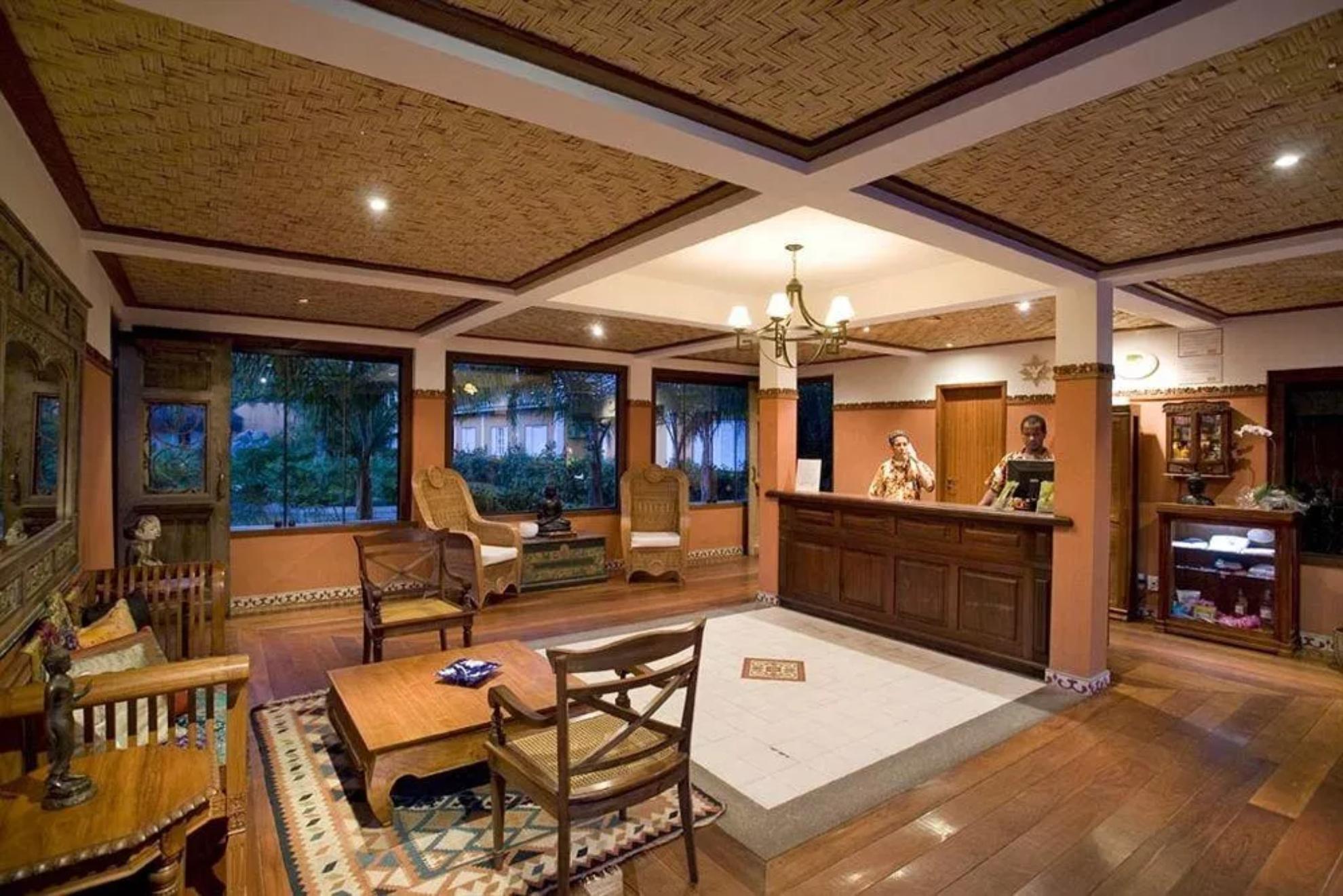 image-housing-carousel