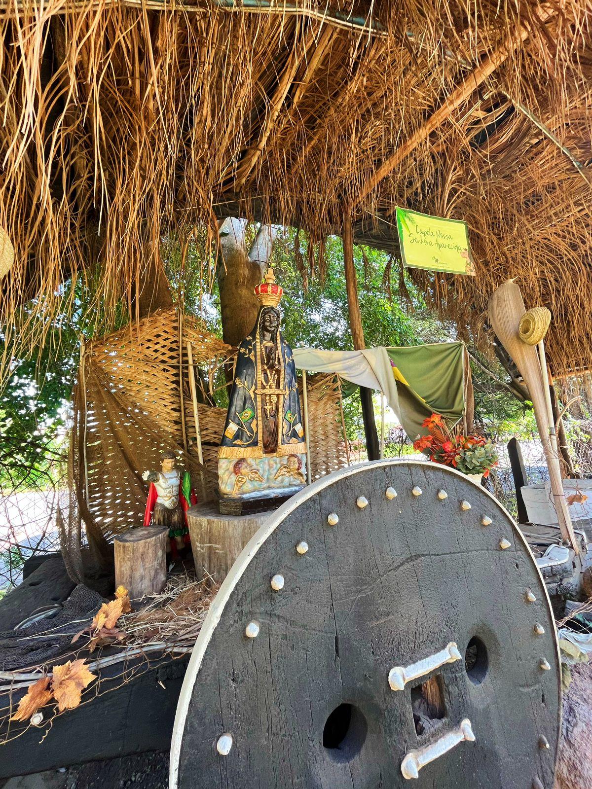 image-housing-carousel