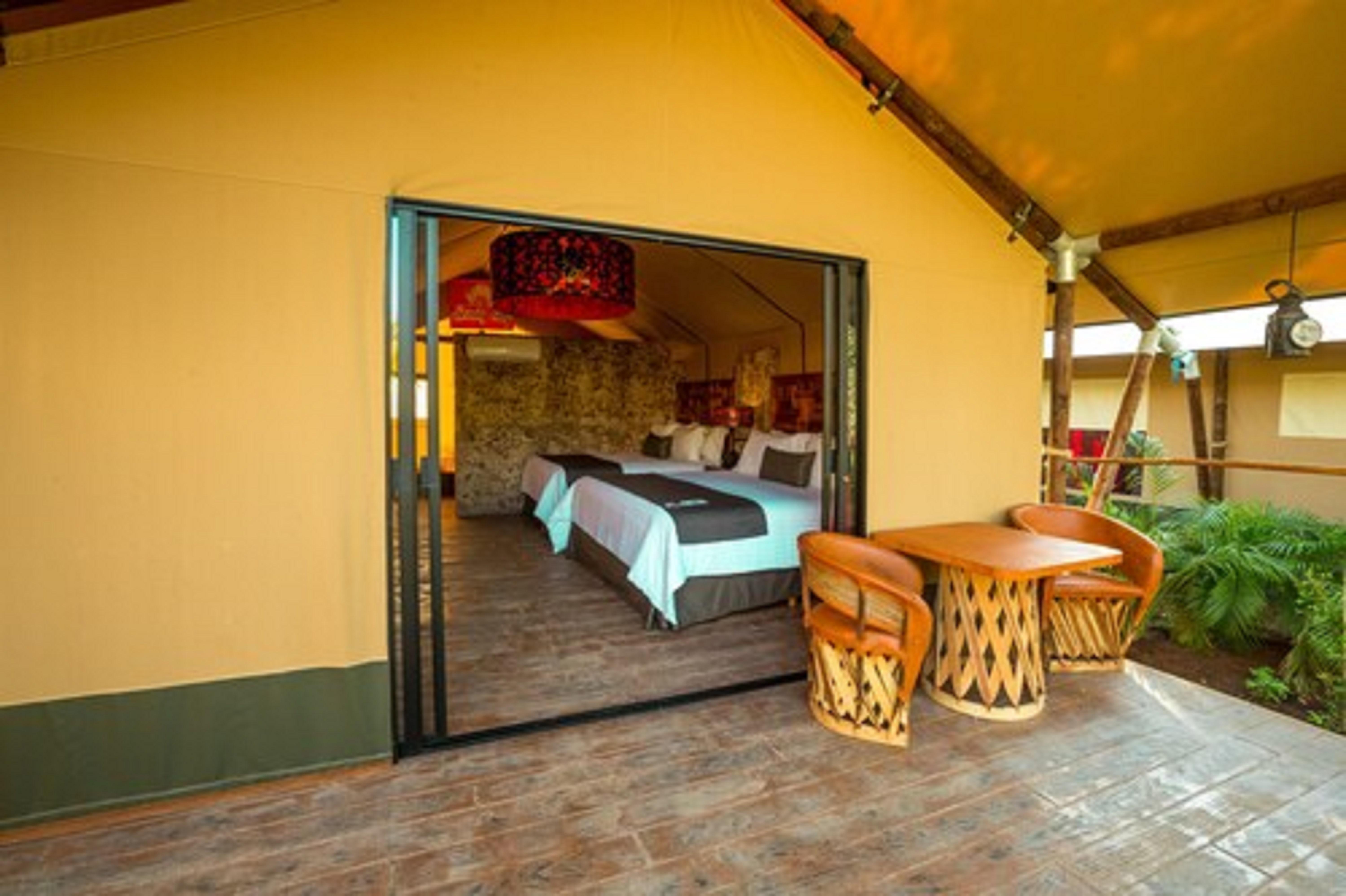 image-housing-carousel