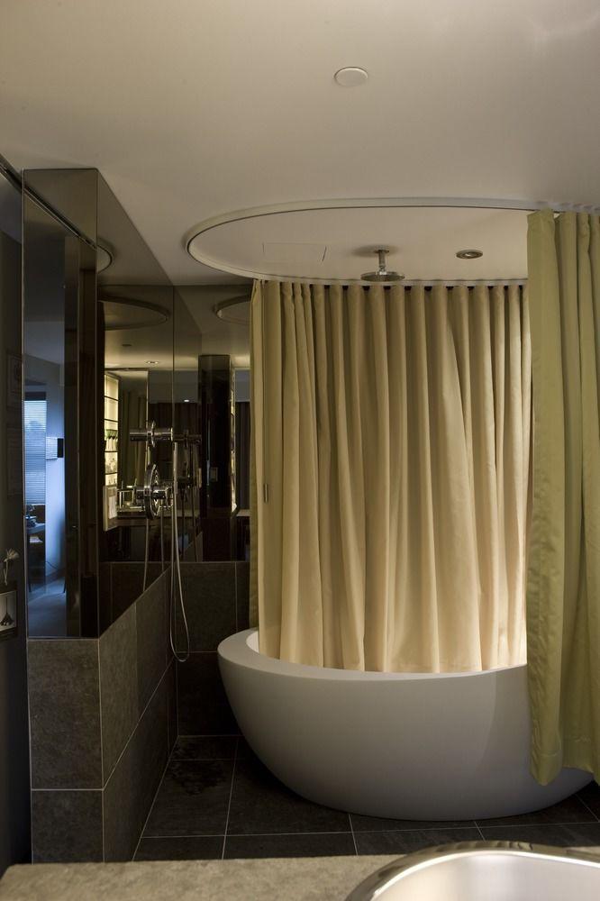 image-housing-carousel