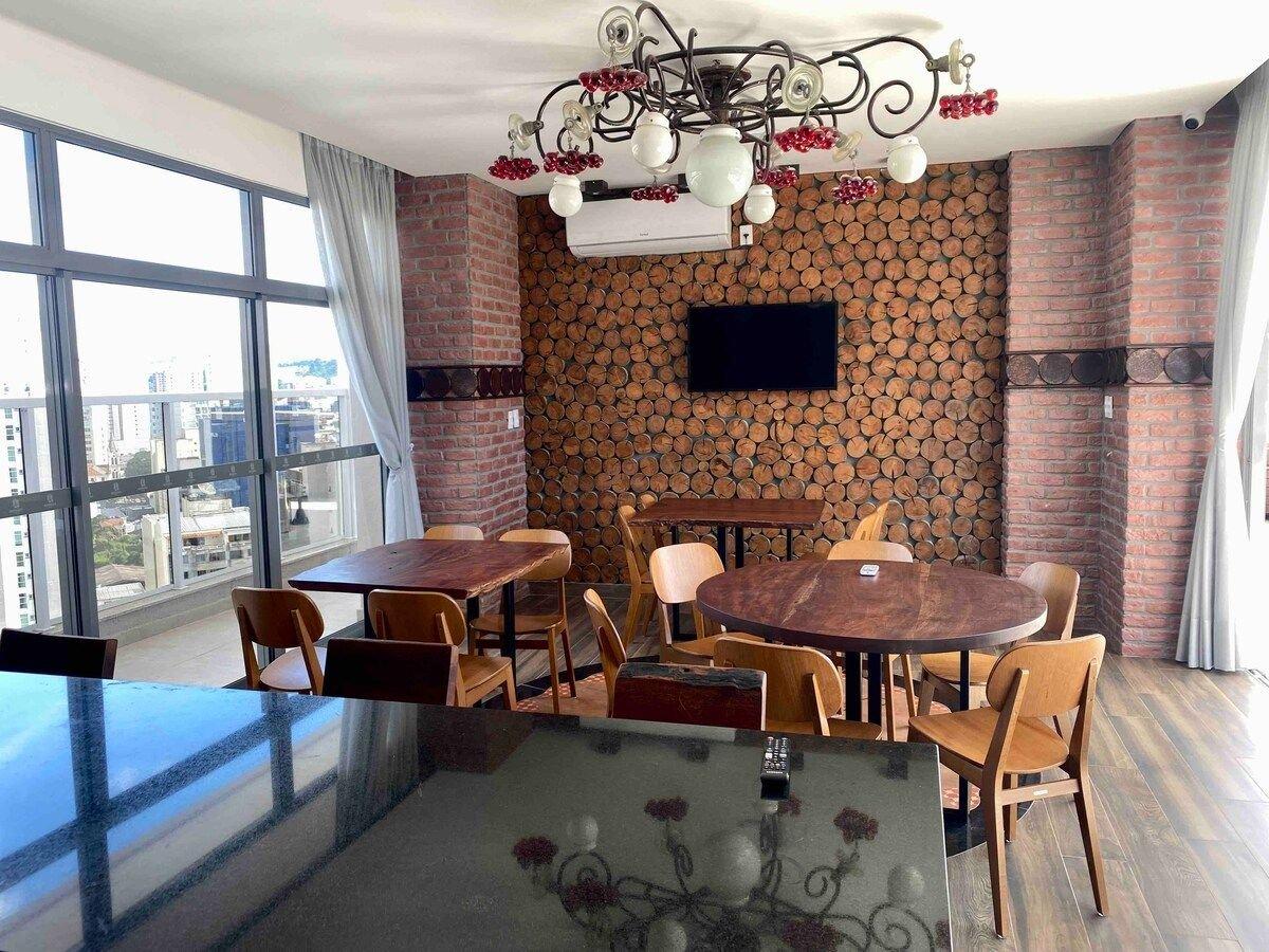 image-housing-carousel