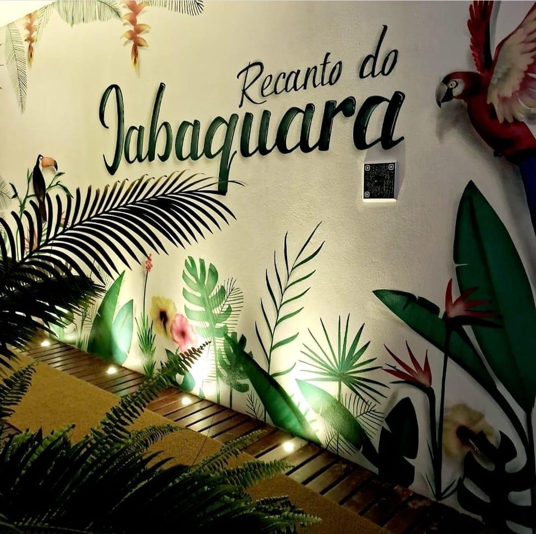 image-housing-carousel