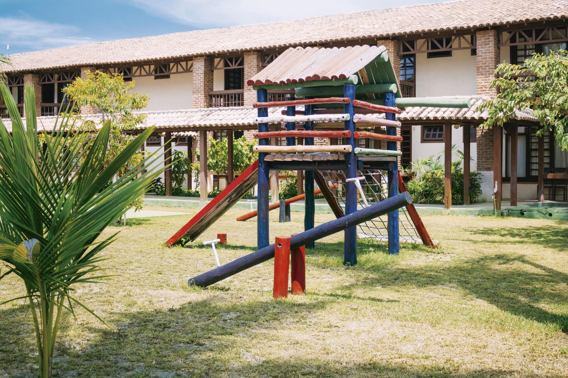 image-housing-carousel