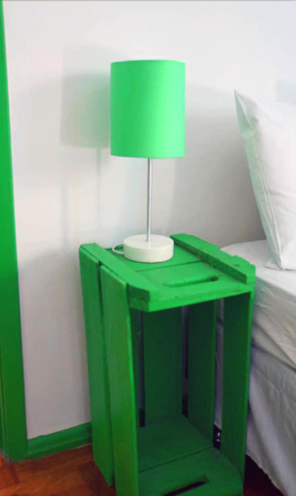 image-housing-carousel