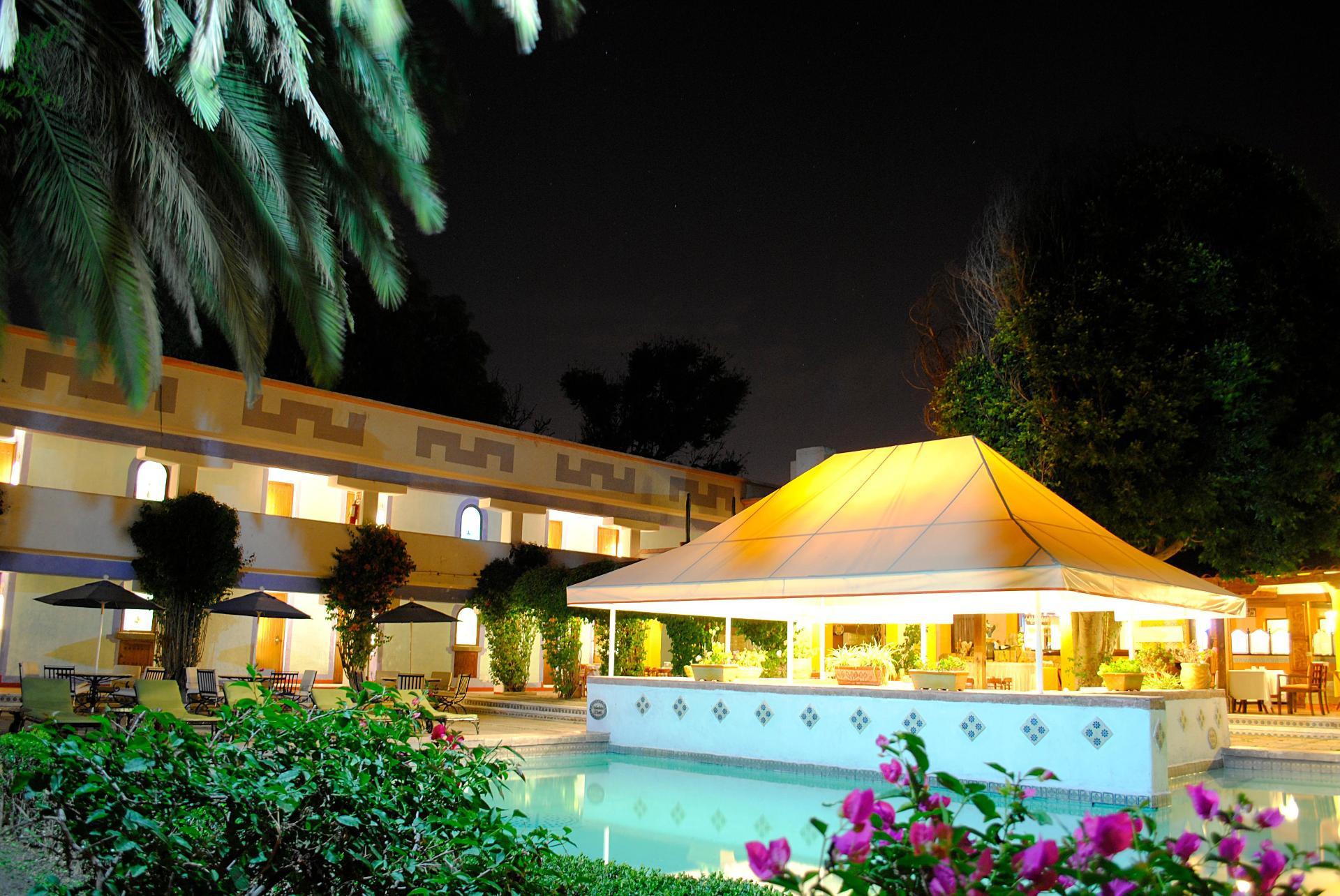 image-housing-carousel