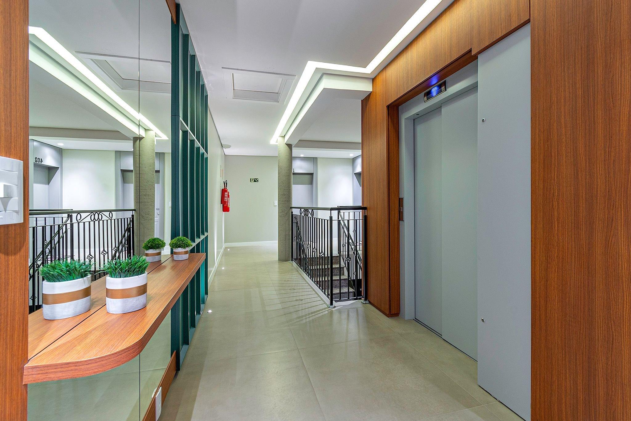 image-housing-carousel