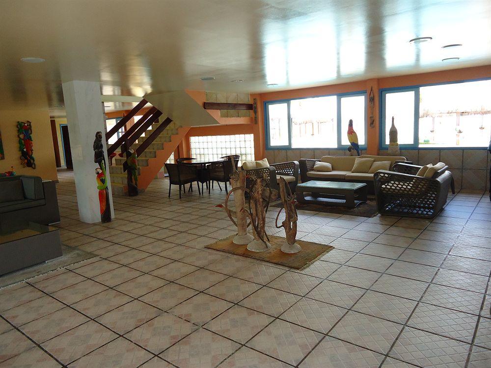 image-housing-carousel
