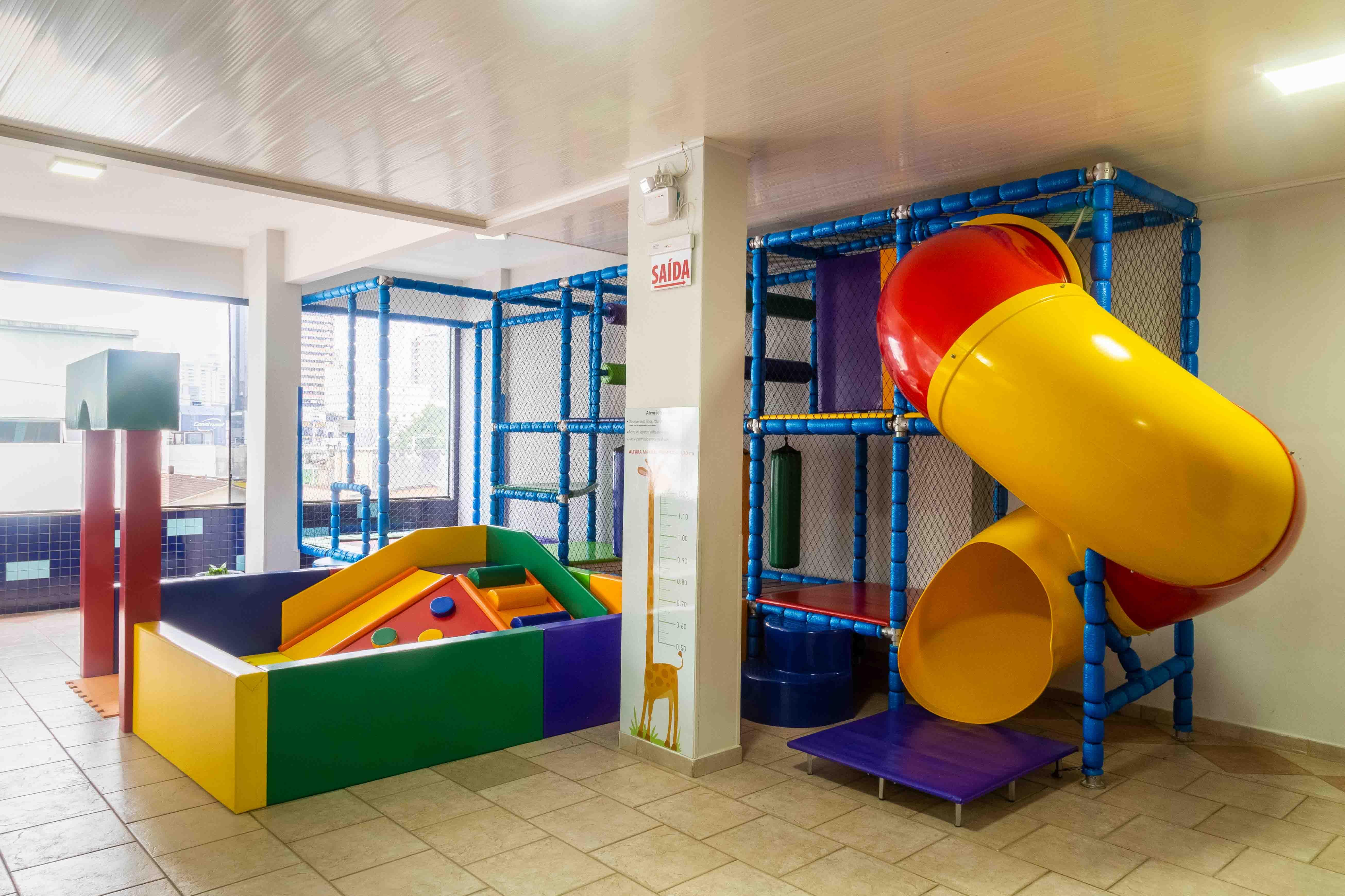 image-housing-carousel