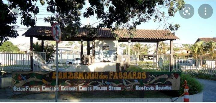 image-housing-carousel