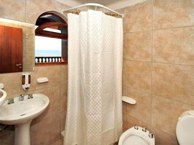 image-housing-carousel