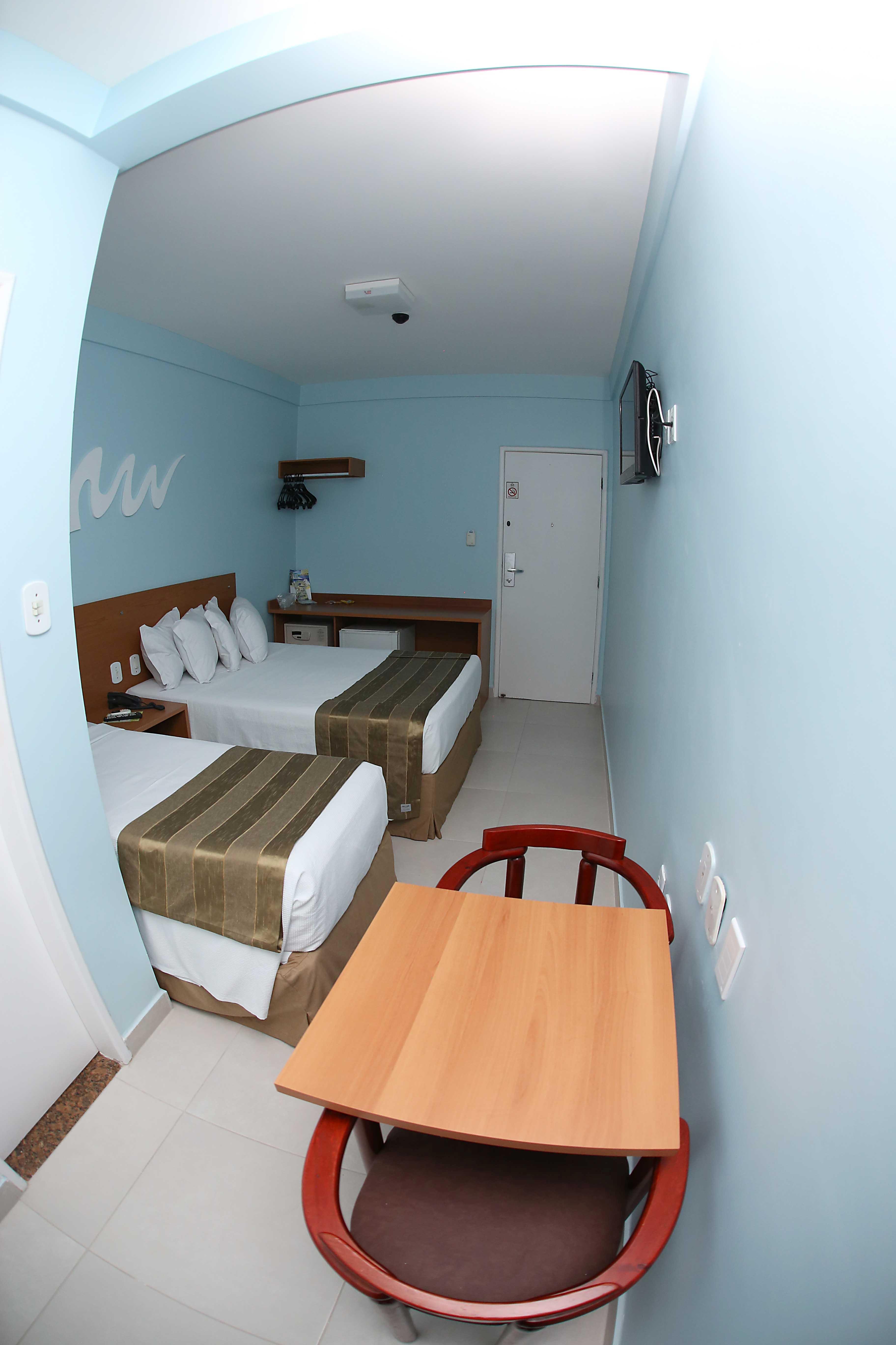 image-housing-carousel