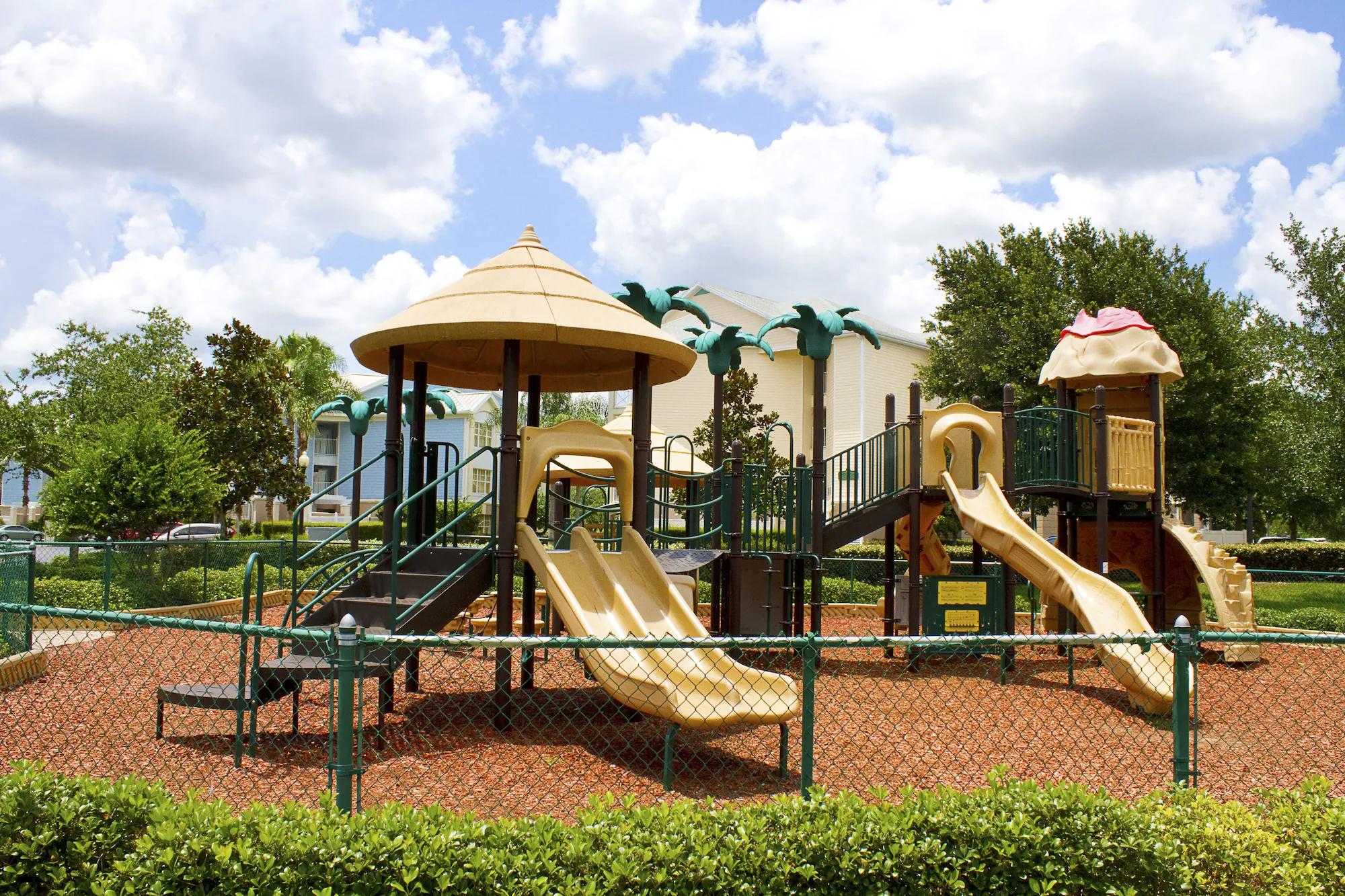 image-housing-carousel