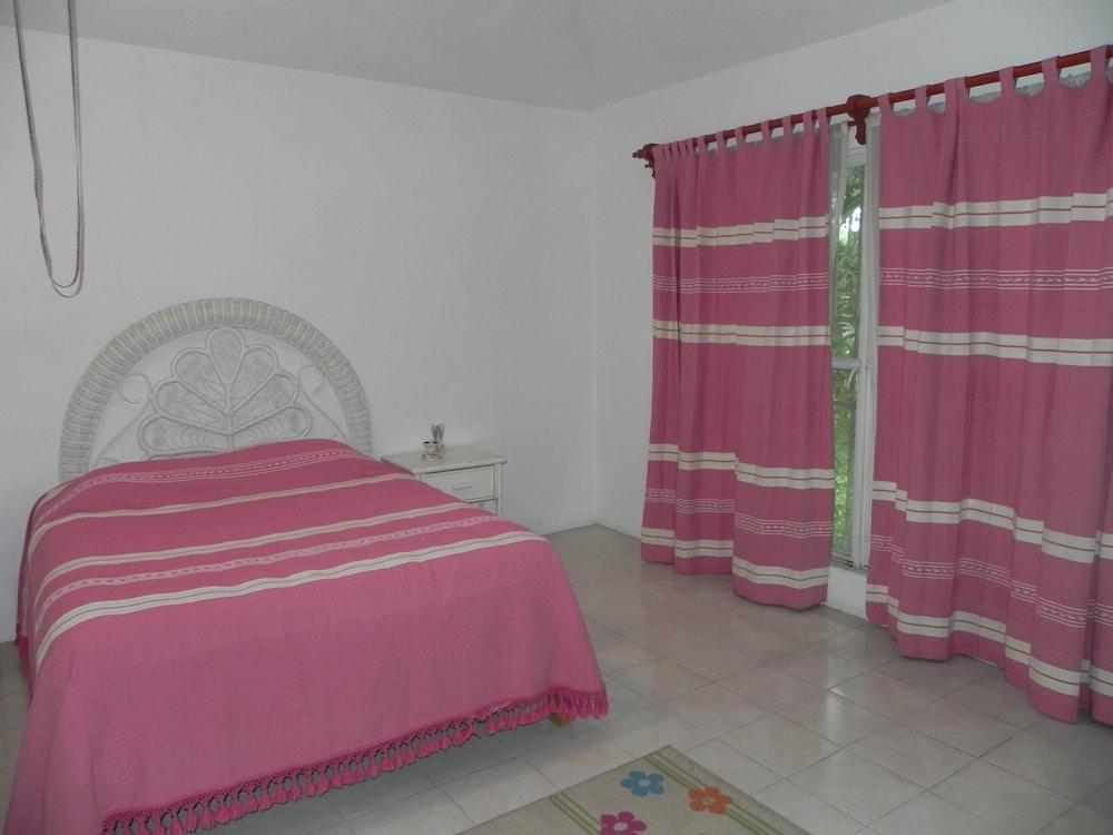 image-housing-carousel