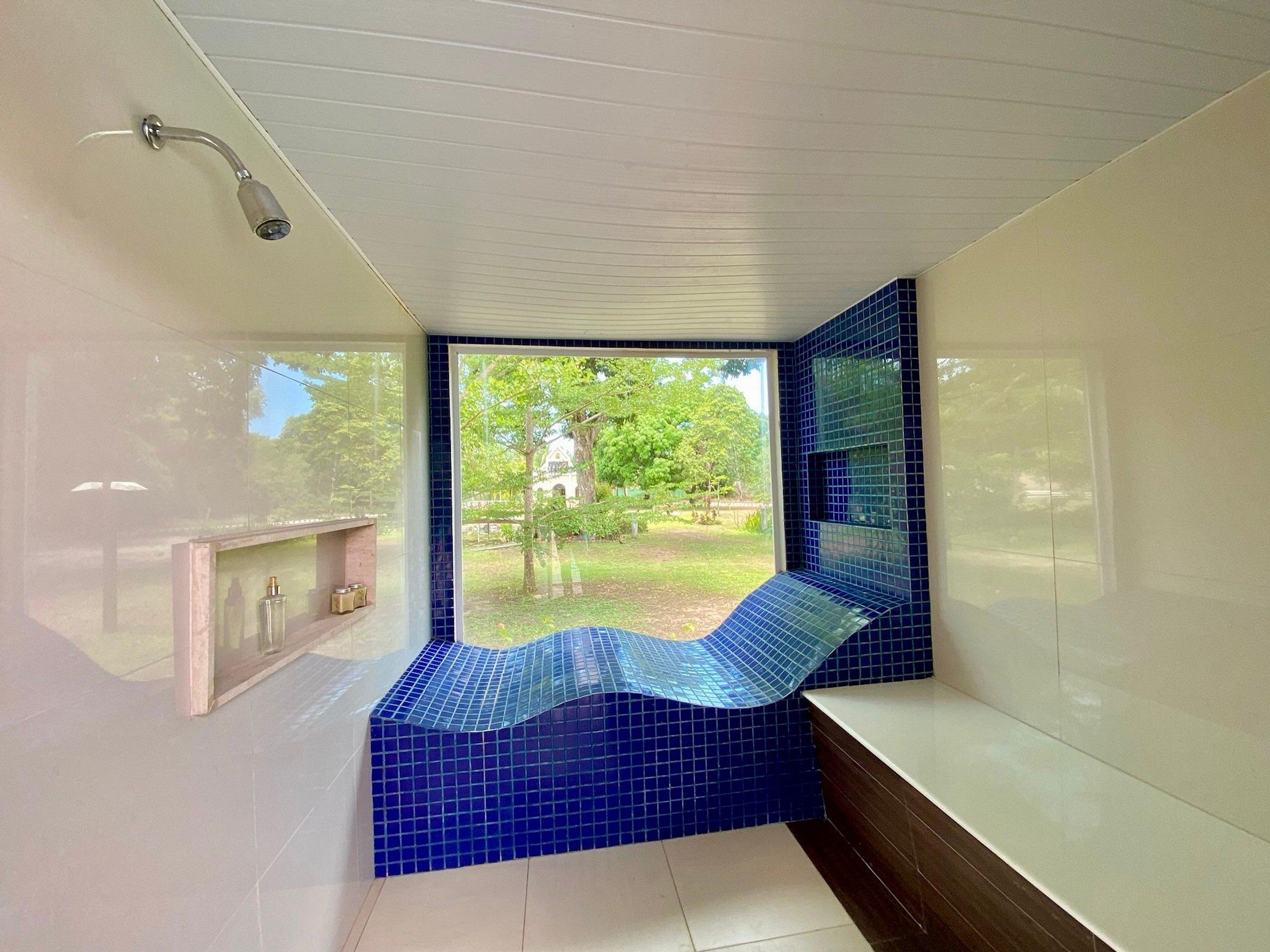 image-housing-carousel