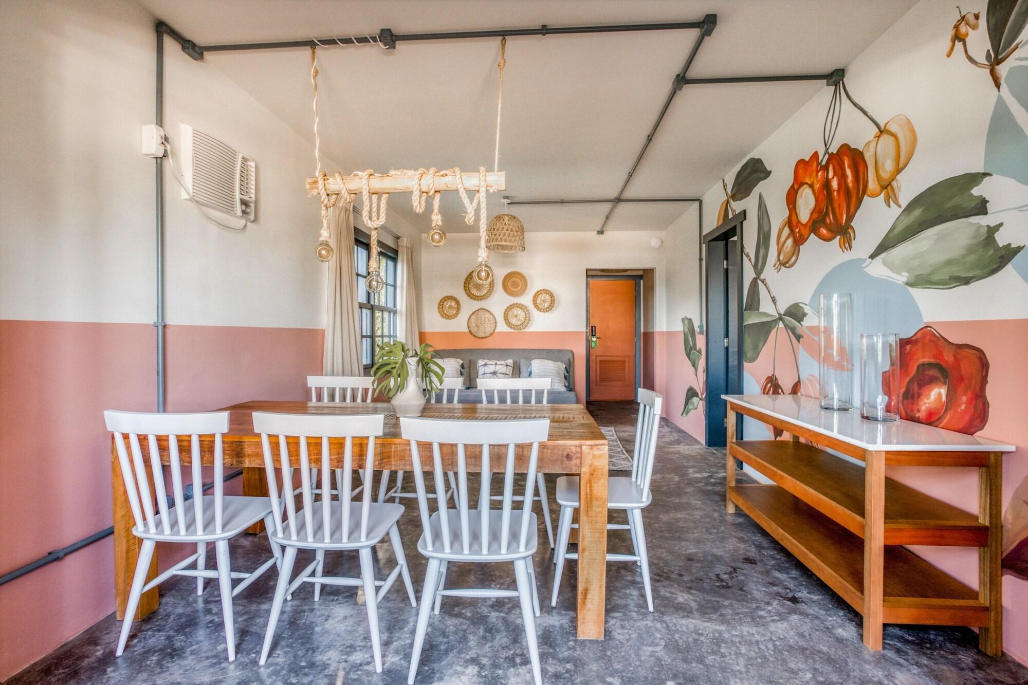 image-housing-carousel