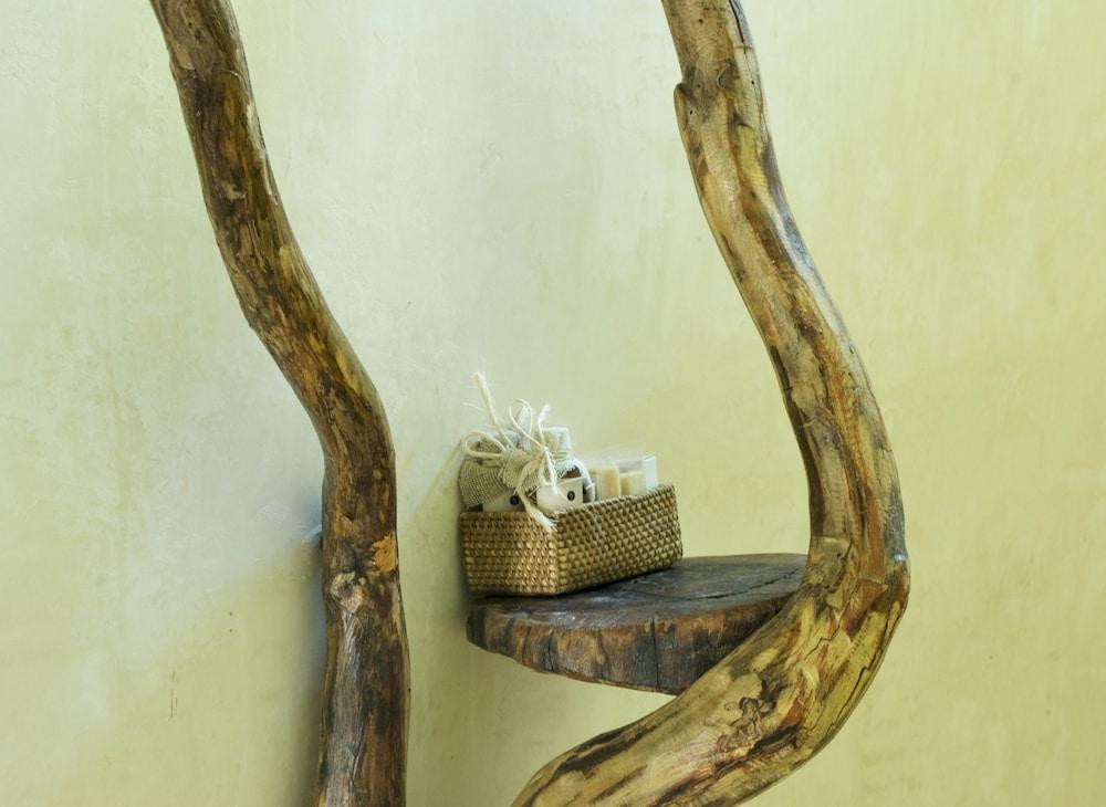 image-housing-carousel