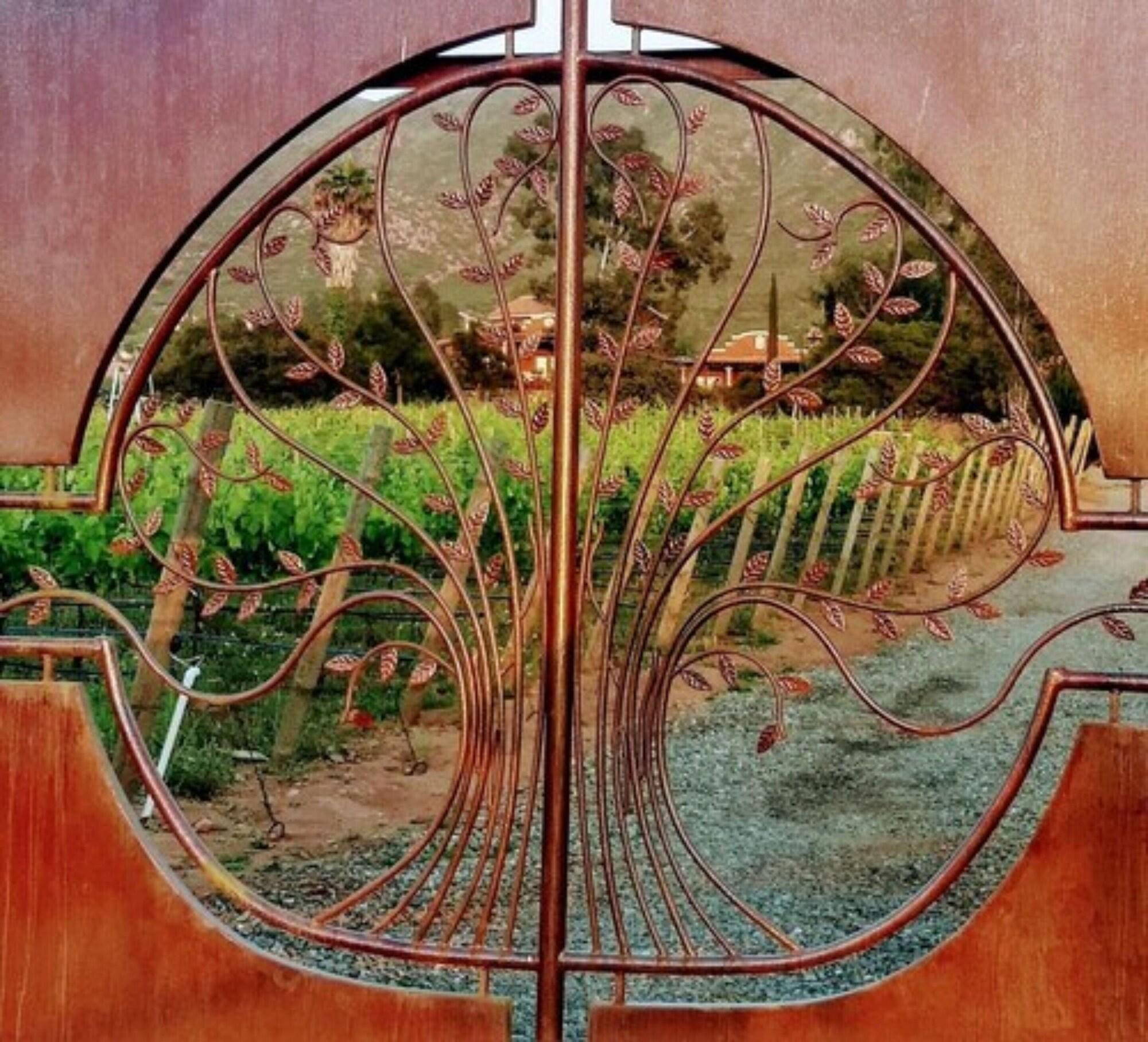 image-housing-carousel