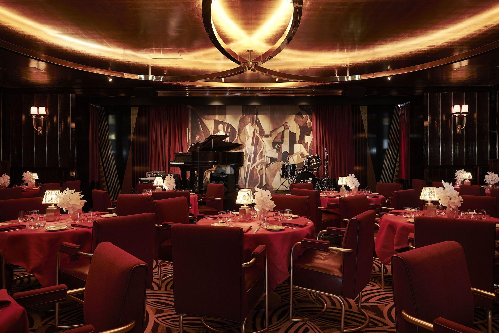 image-housing-carousel