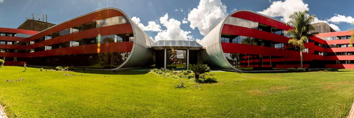 image-housing-carousel