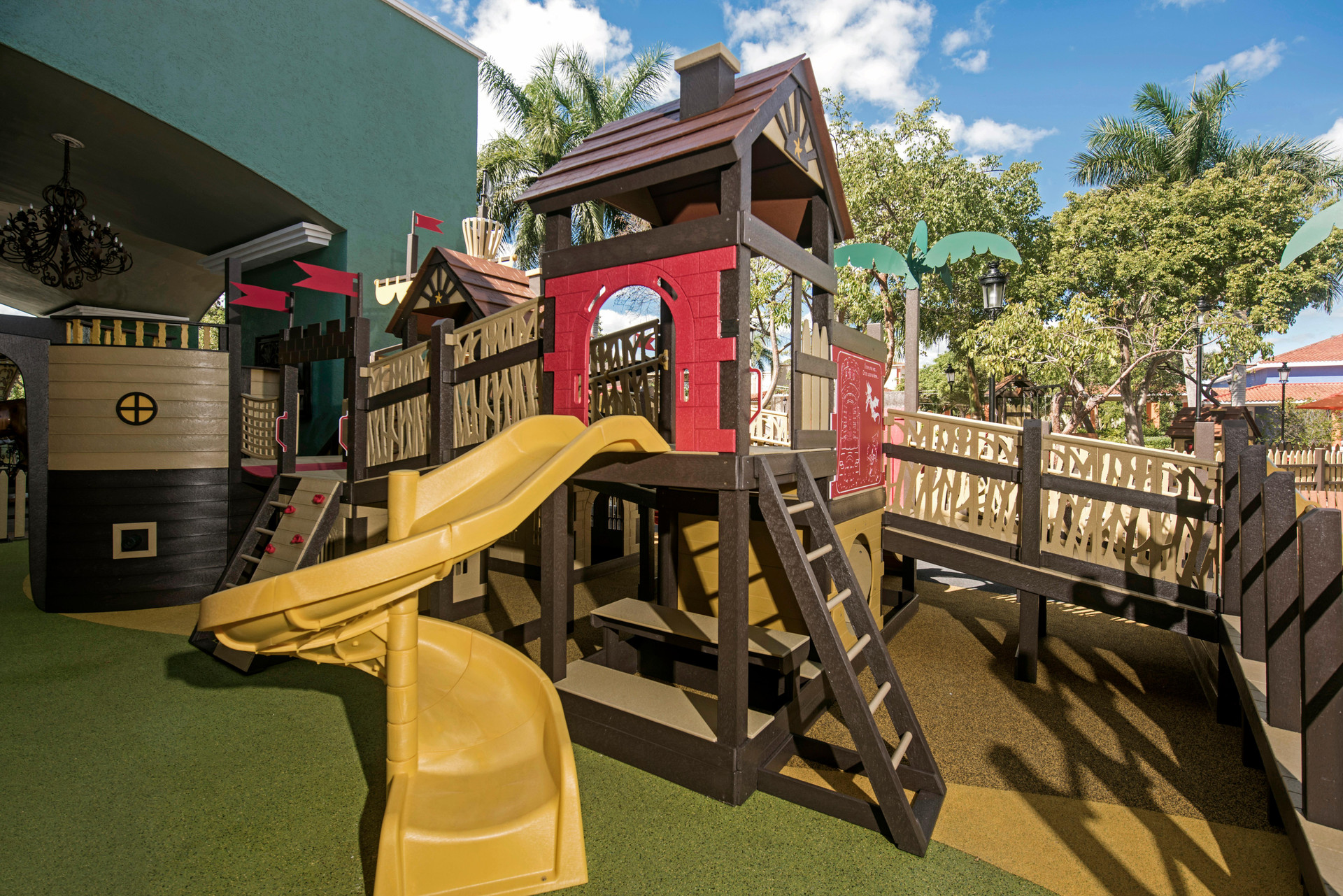 image-housing-carousel