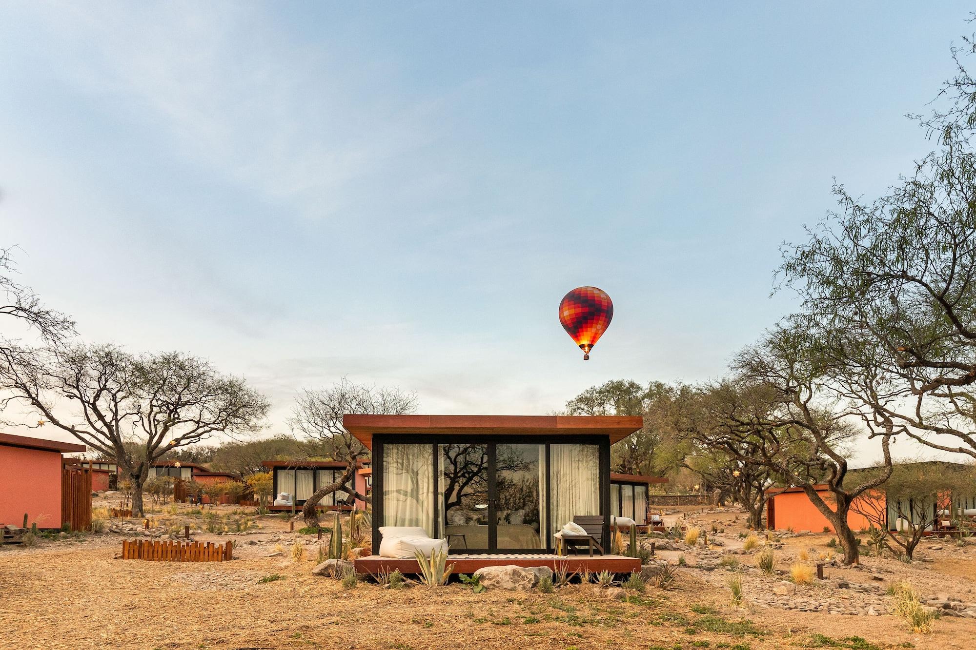 image-housing-carousel