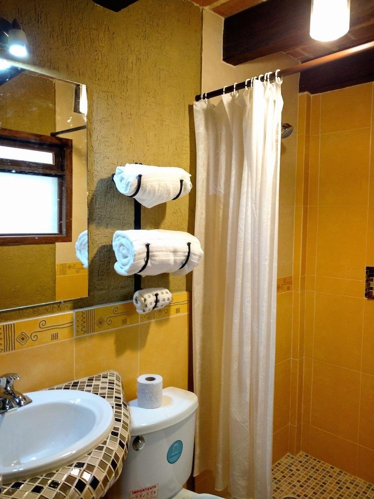 image-housing-carousel