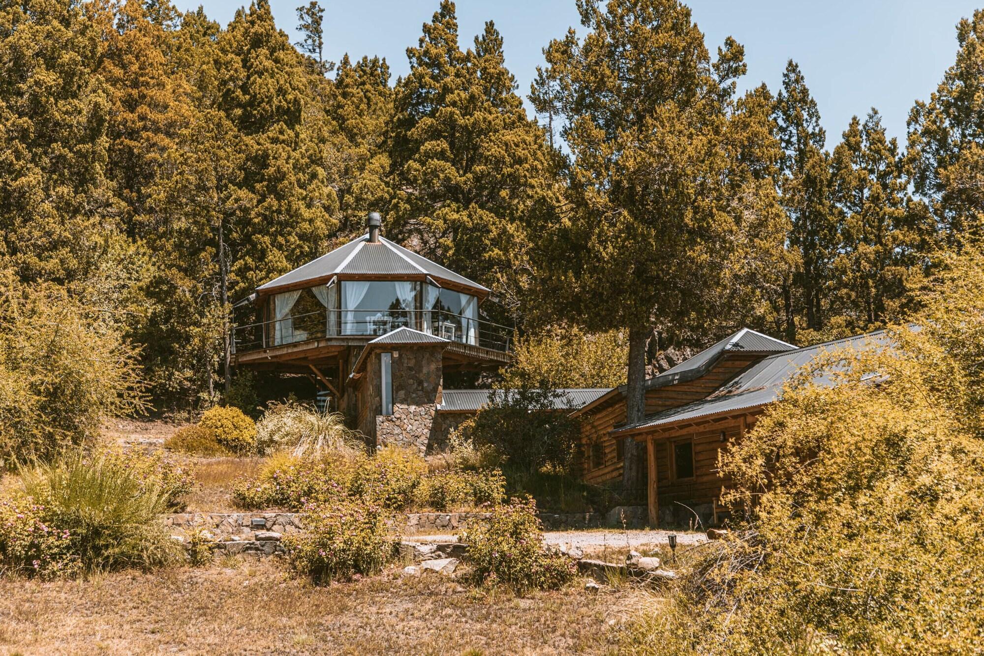 image-housing-carousel