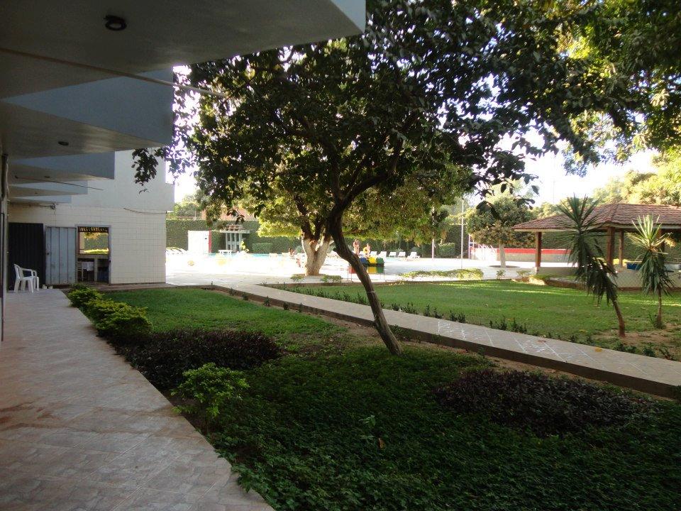 image-housing-carousel