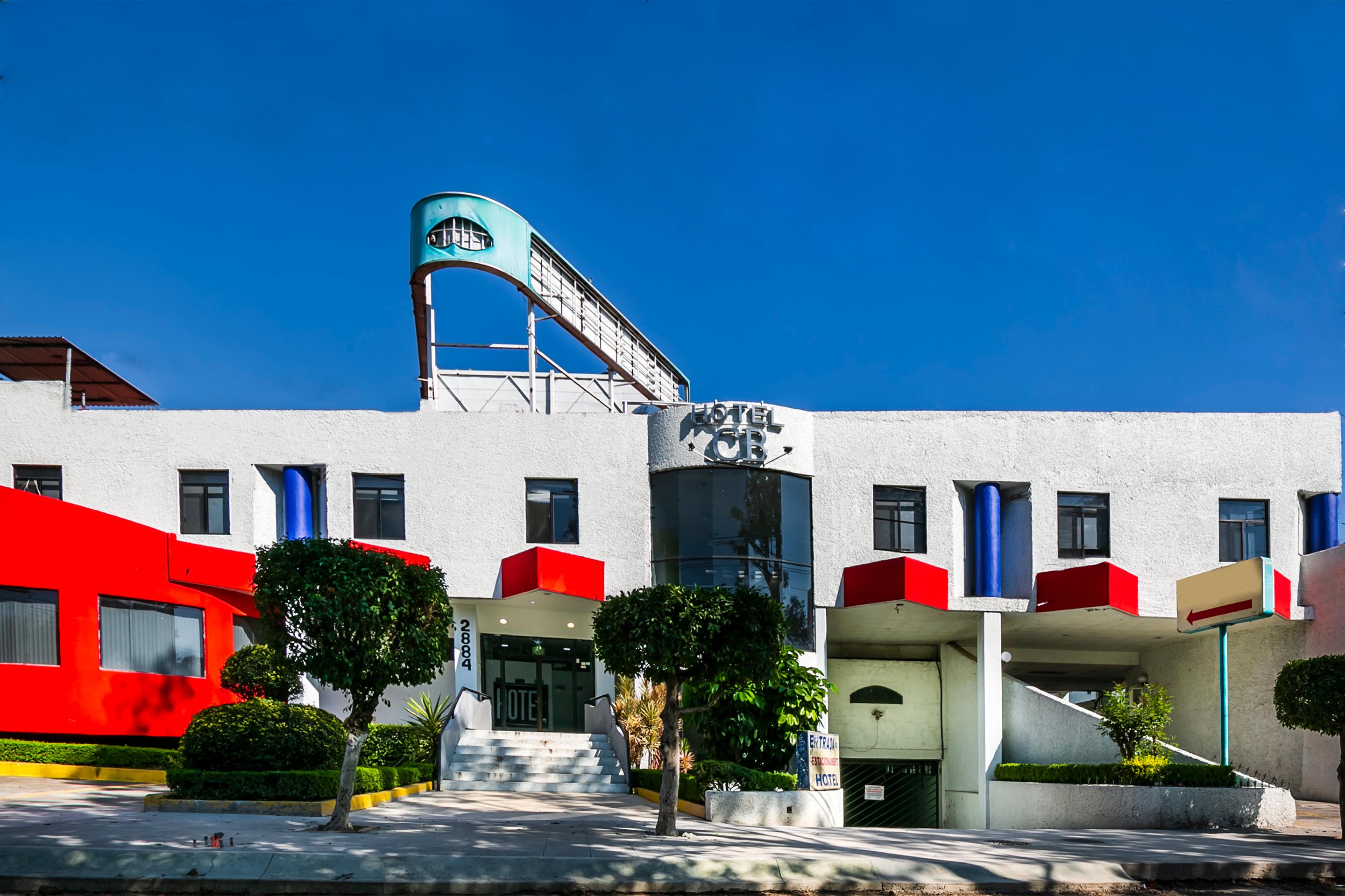 image-housing-carousel