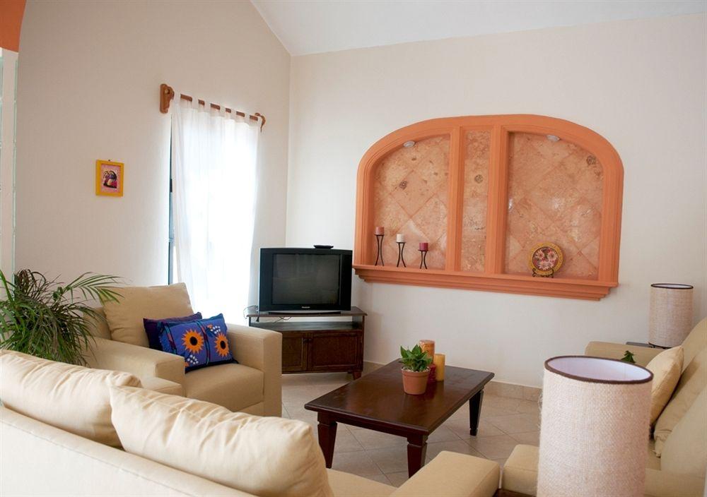 image-housing-carousel