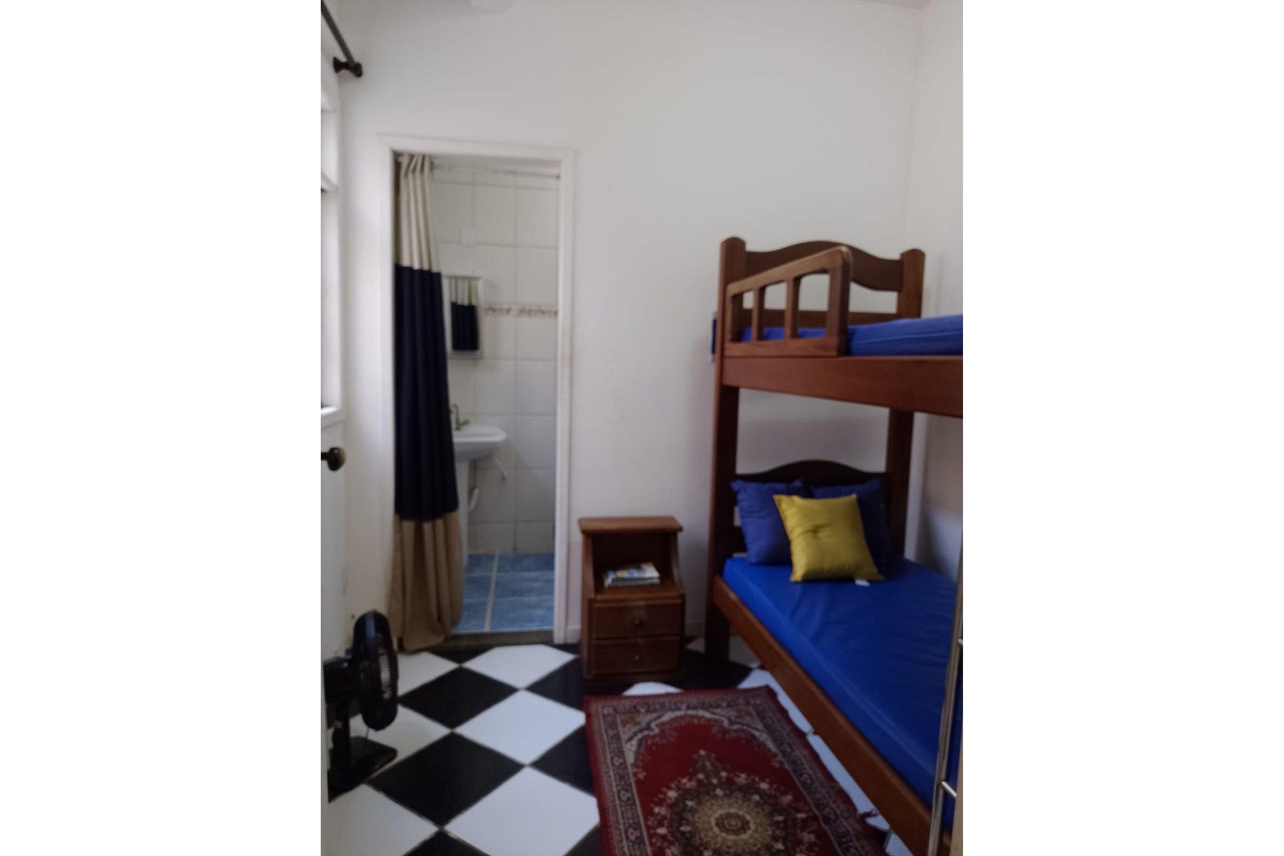 image-housing-carousel